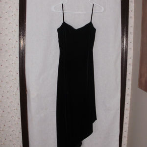 Arianna Black Velvet Dress